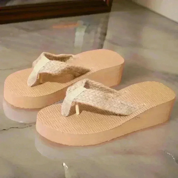 Women's Platform Flip Flops Size 8.5/41 - Picture 1 of 10